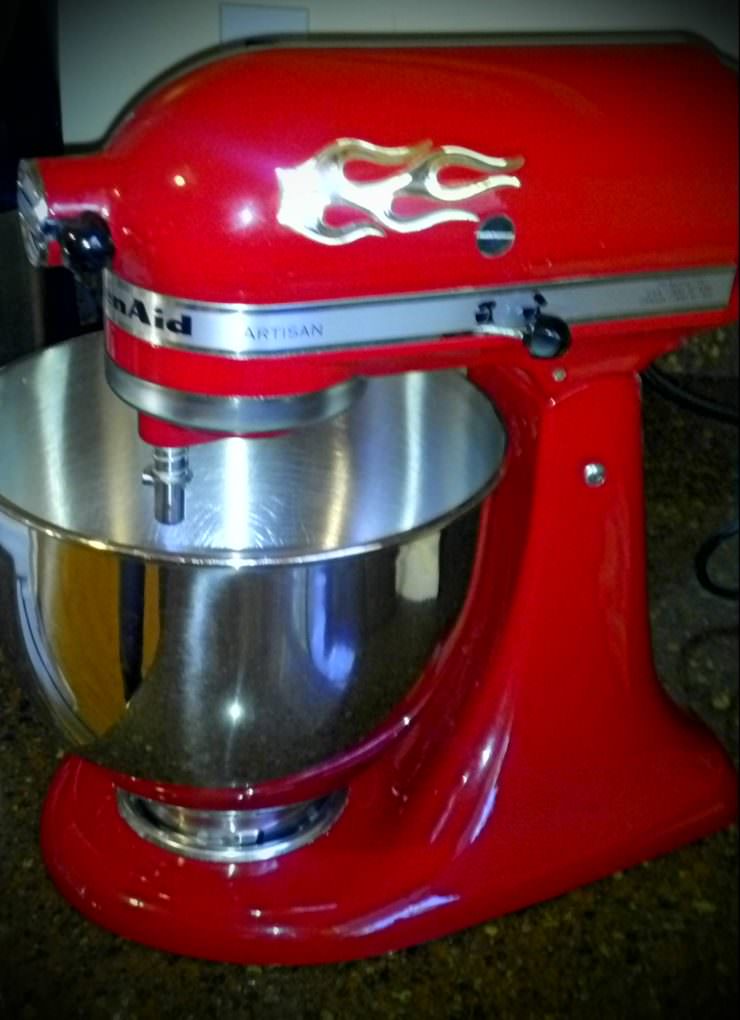 red-kitchen-aid-artisan-stand-mixer