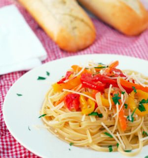 15-Minute Weeknight Pasta Recipe - Seasonal vegetables rest a top pasta tossed with a simple sauce for a scrumptious weeknight meal that is ready in 15 minutes. | ComfortablyDomestic.com