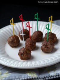 Soy ginger meatballs are the perfect appetizer! Delicious, tender meatballs, simmered in a sweet soy ginger sauce, with just a touch of heat. | ComfortablyDomestic.com