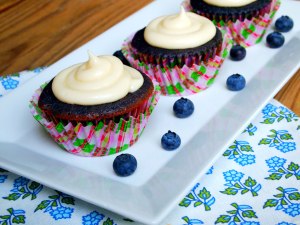 Real Blueberry Cupcakes with Lemon Tea Infused Frosting | ComfortablyDomestic.com