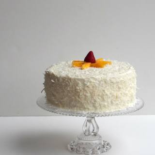 Strawberry Colada Cake with Coconut Buttercream | ComfortablyDomestic.com