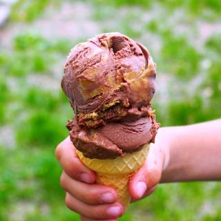 Nut Free SunButter n' Chocolate Ice Cream | ComfortablyDomestic.com