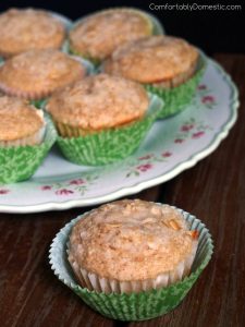 Oat Bran Crumb Muffins - Cinnamon oat muffins with the added fiber of oat bran and a light crumb topping. | ComfortablyDomestic.com